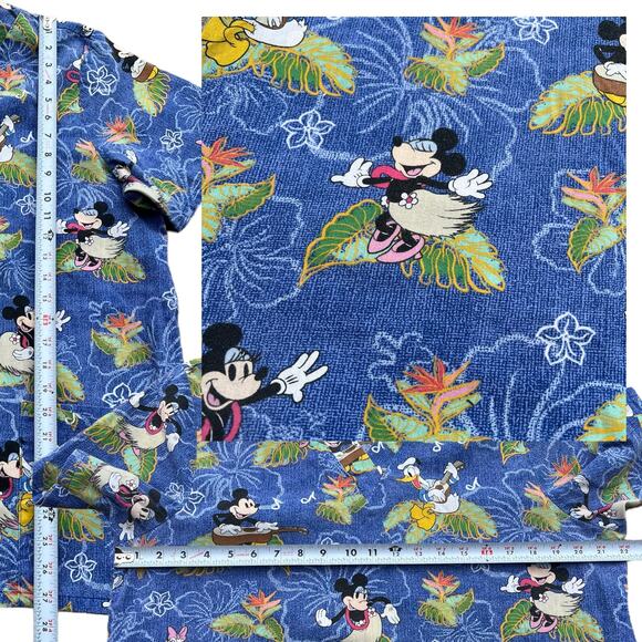 Disney Fab Four Tropical Hawaiian 4-Pocket Scrub Top Sz M - Picture 3 of 10